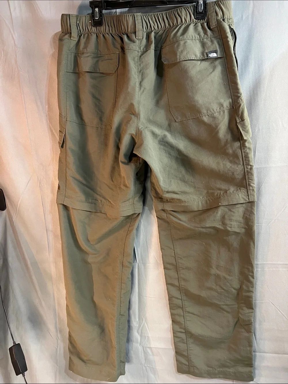 North face Olive Green Convertible cargo waterproof men’s LG